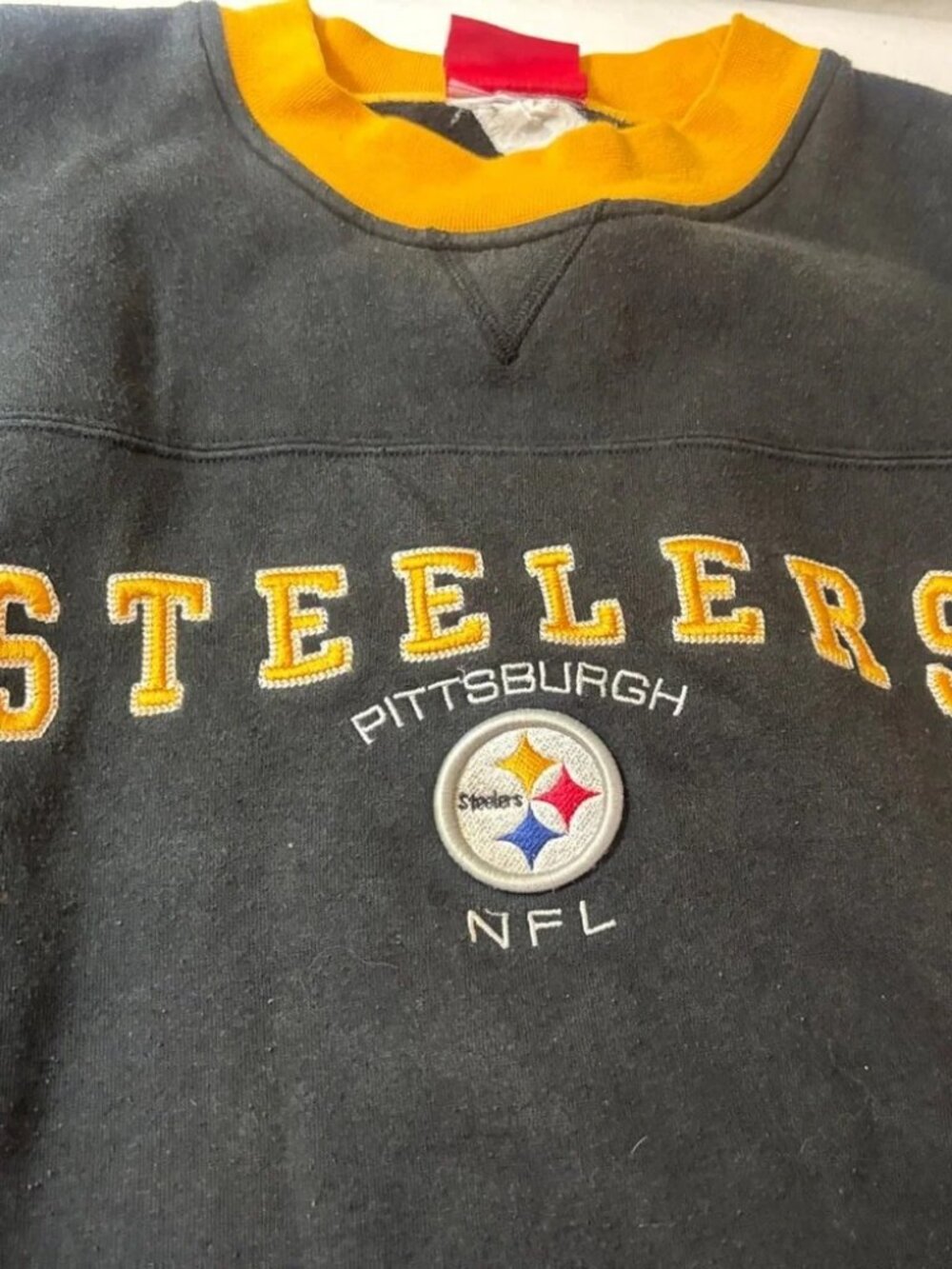 NFL Pittsburgh Steelers Black and Gold Crewneck Sweatshirt Vintage